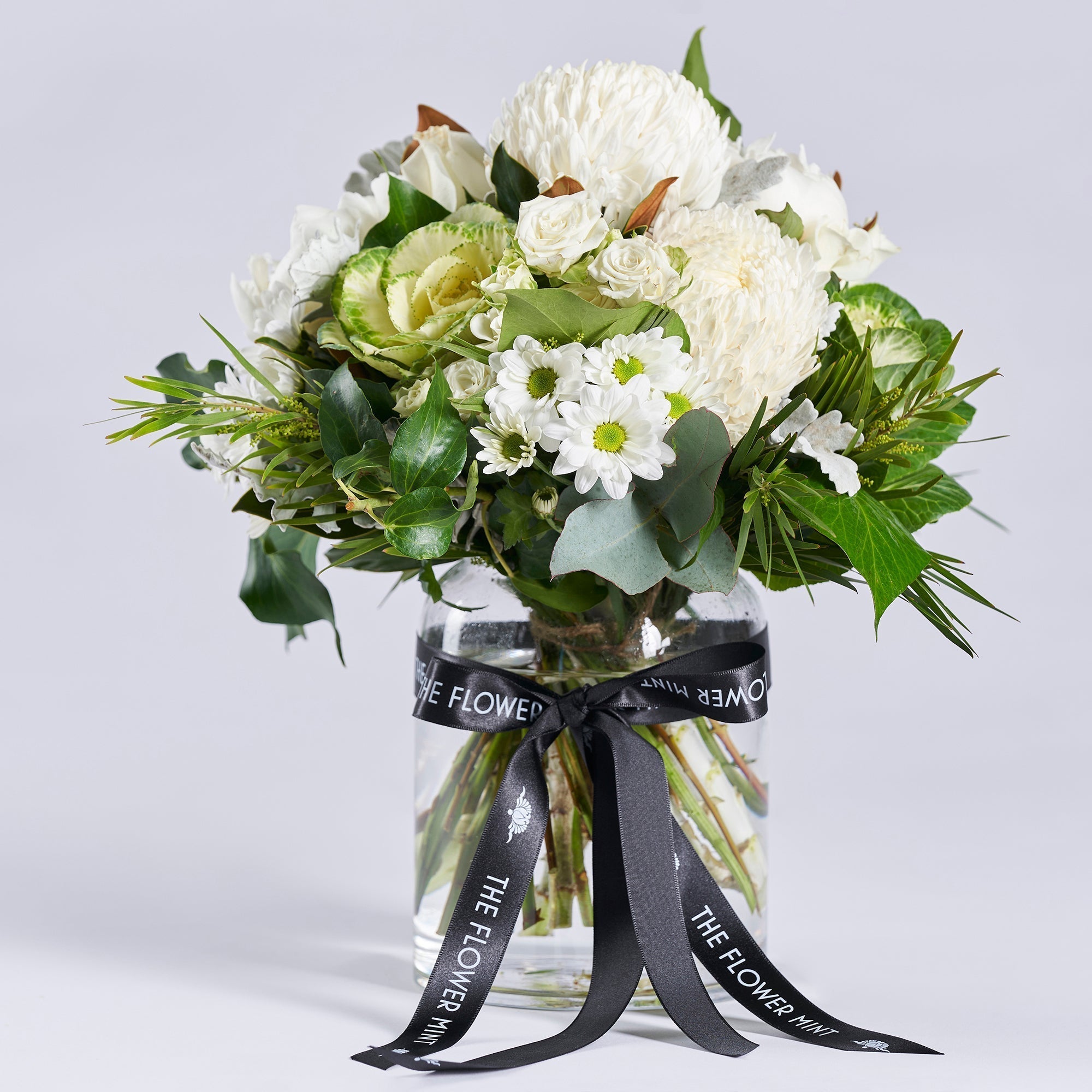 Posy white 2 l Flower Mint l Bendigo Florist