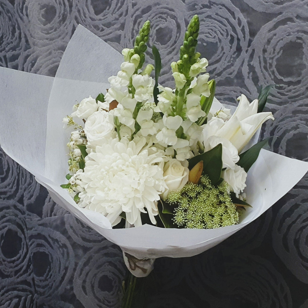 Bouquet whites l Flower Mint l Bendigo Florist